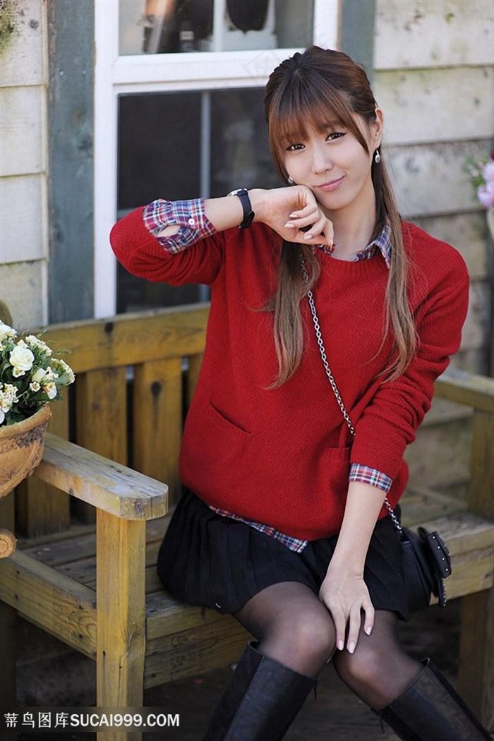 他拉着我的手放在他的